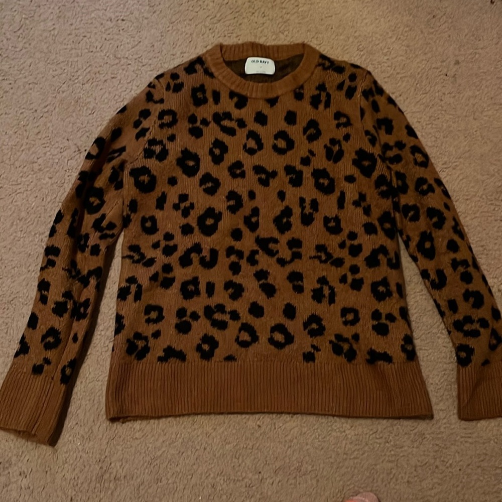Old navy leopard print sweater
